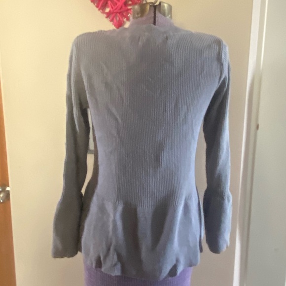 🎁 2/$40 🎁 Ivanka Trump Peplum sweater - Picture 4 of 5